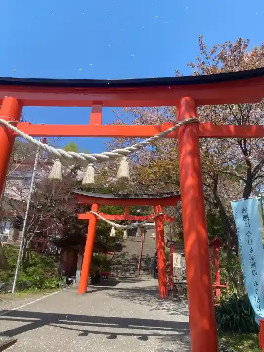 虻田神社の鳥居