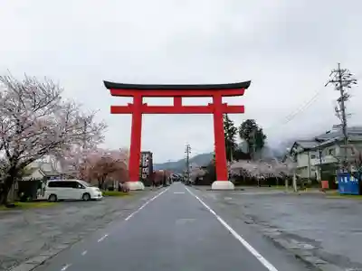 美濃國一宮　南宮大社の鳥居