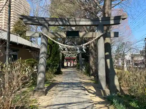越谷香取神社の{uncategorized: "未分類", other: "その他", undefined: "問題あり", building: "その他建物", grave: "お墓", sacred_gate: "鳥居", guardian: "狛犬", statue: "像", buddha: "仏像", history: "歴史", nature: "自然", garden: "庭園", animal: "動物", pagoda: "塔", temizu: "手水舎", mountain_gate: "山門・神門", sanctuary: "本殿・本堂", subordinate: "末社・摂社", art: "芸術", scenery: "景色", jizo: "地蔵", ema: "絵馬", goshuin: "御朱印", omikuji: "おみくじ", items: "授与品その他", amulet: "お守り", goshuincho: "御朱印帳", eats: "食事", festival: "お祭り", votive_dance: "神楽", shichigosan: "七五三参", wedding: "結婚式", experience: "体験その他", initially: "初詣", around: "周辺", anti_infection: "感染症対策"}
