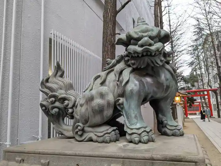花園神社の狛犬