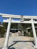 鶴羽根神社の{uncategorized: "未分類", other: "その他", undefined: "問題あり", building: "その他建物", grave: "お墓", sacred_gate: "鳥居", guardian: "狛犬", statue: "像", buddha: "仏像", history: "歴史", nature: "自然", garden: "庭園", animal: "動物", pagoda: "塔", temizu: "手水舎", mountain_gate: "山門・神門", sanctuary: "本殿・本堂", subordinate: "末社・摂社", art: "芸術", scenery: "景色", jizo: "地蔵", ema: "絵馬", goshuin: "御朱印", omikuji: "おみくじ", items: "授与品その他", amulet: "お守り", goshuincho: "御朱印帳", eats: "食事", festival: "お祭り", votive_dance: "神楽", shichigosan: "七五三参", wedding: "結婚式", experience: "体験その他", initially: "初詣", around: "周辺", anti_infection: "感染症対策"}