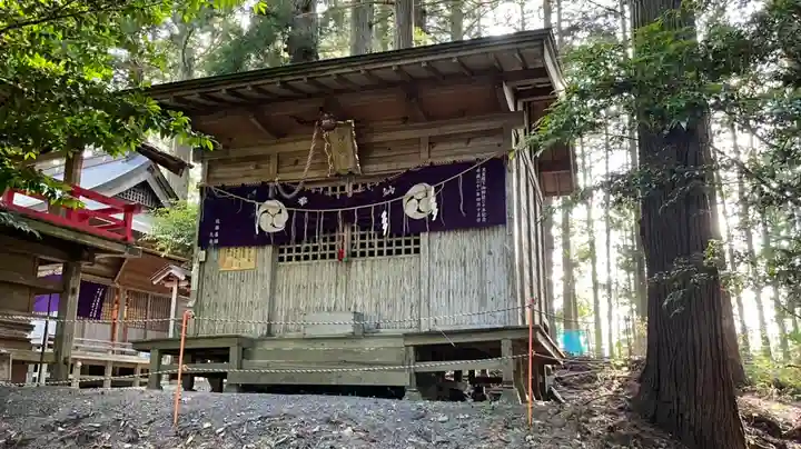 坪沼八幡神社の本殿・本堂