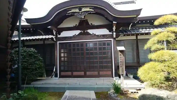 長福寺の本殿・本堂