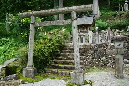 六所神社の鳥居