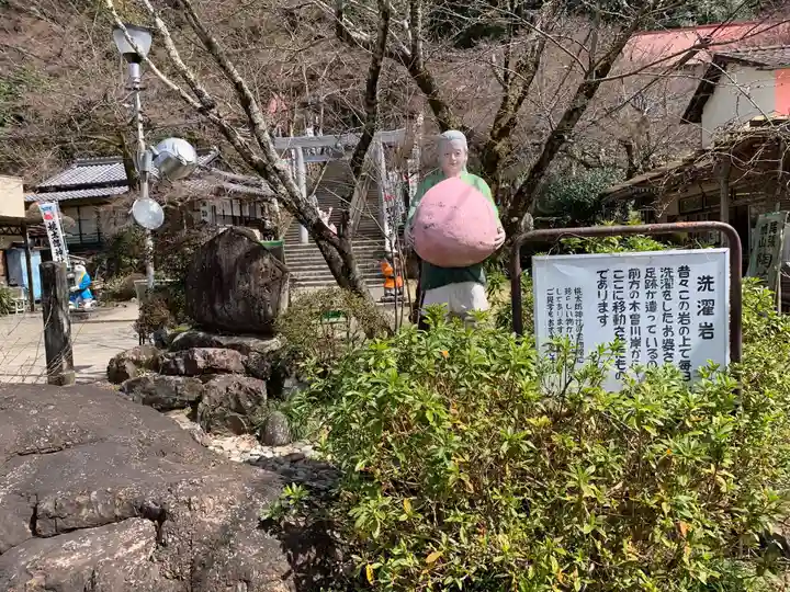 桃太郎神社(栗栖)の像