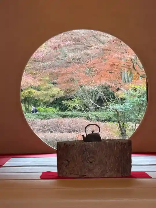 明月院の{uncategorized: "未分類", other: "その他", undefined: "問題あり", building: "その他建物", grave: "お墓", sacred_gate: "鳥居", guardian: "狛犬", statue: "像", buddha: "仏像", history: "歴史", nature: "自然", garden: "庭園", animal: "動物", pagoda: "塔", temizu: "手水舎", mountain_gate: "山門・神門", sanctuary: "本殿・本堂", subordinate: "末社・摂社", art: "芸術", scenery: "景色", jizo: "地蔵", ema: "絵馬", goshuin: "御朱印", omikuji: "おみくじ", items: "授与品その他", amulet: "お守り", goshuincho: "御朱印帳", eats: "食事", festival: "お祭り", votive_dance: "神楽", shichigosan: "七五三参", wedding: "結婚式", experience: "体験その他", initially: "初詣", around: "周辺", anti_infection: "感染症対策"}