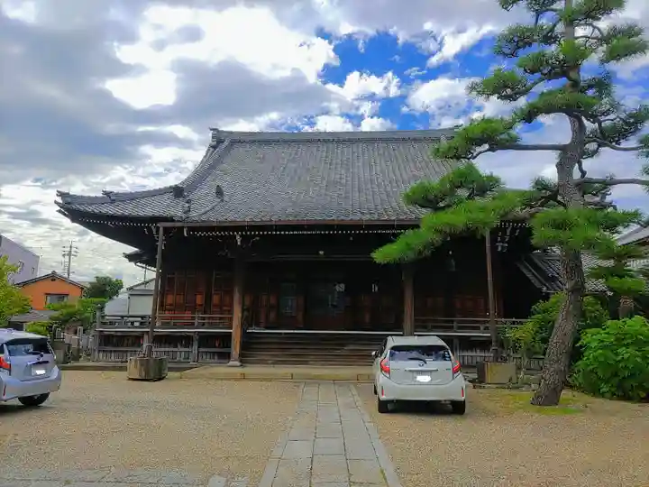 願興寺の本殿・本堂