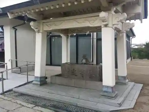 柿本神社の手水舎