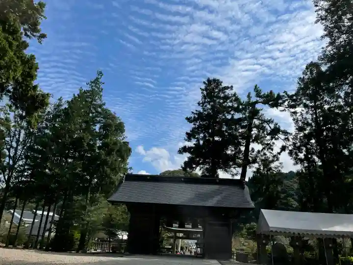 熊野大社の{uncategorized: "未分類", other: "その他", undefined: "問題あり", building: "その他建物", grave: "お墓", sacred_gate: "鳥居", guardian: "狛犬", statue: "像", buddha: "仏像", history: "歴史", nature: "自然", garden: "庭園", animal: "動物", pagoda: "塔", temizu: "手水舎", mountain_gate: "山門・神門", sanctuary: "本殿・本堂", subordinate: "末社・摂社", art: "芸術", scenery: "景色", jizo: "地蔵", ema: "絵馬", goshuin: "御朱印", omikuji: "おみくじ", items: "授与品その他", amulet: "お守り", goshuincho: "御朱印帳", eats: "食事", festival: "お祭り", votive_dance: "神楽", shichigosan: "七五三参", wedding: "結婚式", experience: "体験その他", initially: "初詣", around: "周辺", anti_infection: "感染症対策"}