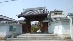 九応寺の山門