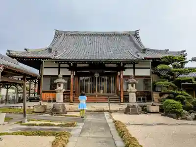 法華寺の本殿・本堂
