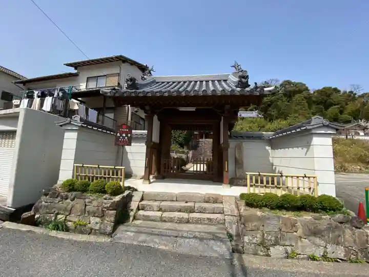 長福寺の山門・神門