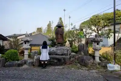 順慶寺の像