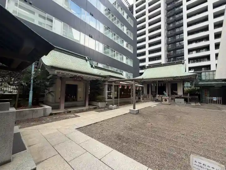 宮益御嶽神社の{uncategorized: "未分類", other: "その他", undefined: "問題あり", building: "その他建物", grave: "お墓", sacred_gate: "鳥居", guardian: "狛犬", statue: "像", buddha: "仏像", history: "歴史", nature: "自然", garden: "庭園", animal: "動物", pagoda: "塔", temizu: "手水舎", mountain_gate: "山門・神門", sanctuary: "本殿・本堂", subordinate: "末社・摂社", art: "芸術", scenery: "景色", jizo: "地蔵", ema: "絵馬", goshuin: "御朱印", omikuji: "おみくじ", items: "授与品その他", amulet: "お守り", goshuincho: "御朱印帳", eats: "食事", festival: "お祭り", votive_dance: "神楽", shichigosan: "七五三参", wedding: "結婚式", experience: "体験その他", initially: "初詣", around: "周辺", anti_infection: "感染症対策"}
