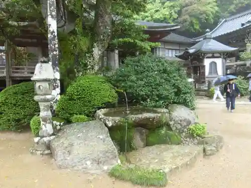 青岸渡寺の庭園