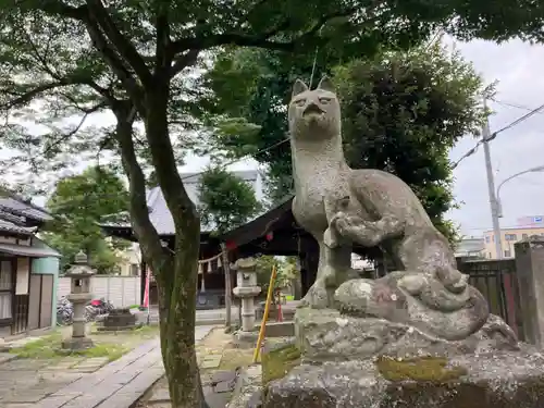 伊奈利神社の狛犬