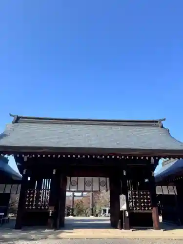吉野神宮の{uncategorized: "未分類", other: "その他", undefined: "問題あり", building: "その他建物", grave: "お墓", sacred_gate: "鳥居", guardian: "狛犬", statue: "像", buddha: "仏像", history: "歴史", nature: "自然", garden: "庭園", animal: "動物", pagoda: "塔", temizu: "手水舎", mountain_gate: "山門・神門", sanctuary: "本殿・本堂", subordinate: "末社・摂社", art: "芸術", scenery: "景色", jizo: "地蔵", ema: "絵馬", goshuin: "御朱印", omikuji: "おみくじ", items: "授与品その他", amulet: "お守り", goshuincho: "御朱印帳", eats: "食事", festival: "お祭り", votive_dance: "神楽", shichigosan: "七五三参", wedding: "結婚式", experience: "体験その他", initially: "初詣", around: "周辺", anti_infection: "感染症対策"}