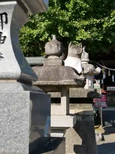 小泉稲荷神社の建物その他