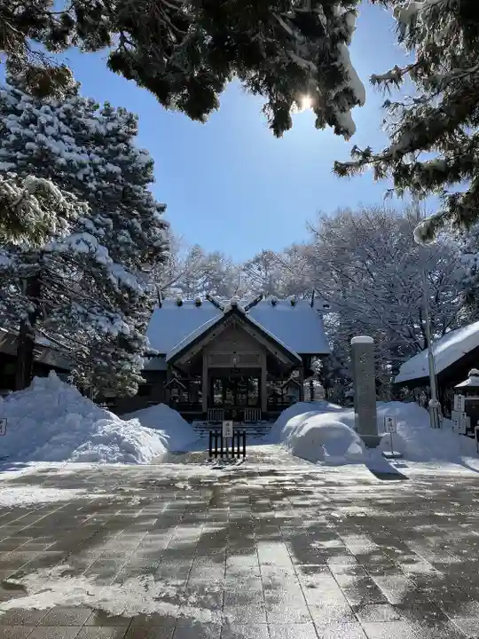 白石神社の本殿・本堂