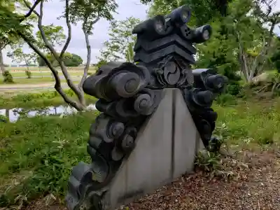 雲龍山 本證寺の{uncategorized: "未分類", other: "その他", undefined: "問題あり", building: "その他建物", grave: "お墓", sacred_gate: "鳥居", guardian: "狛犬", statue: "像", buddha: "仏像", history: "歴史", nature: "自然", garden: "庭園", animal: "動物", pagoda: "塔", temizu: "手水舎", mountain_gate: "山門・神門", sanctuary: "本殿・本堂", subordinate: "末社・摂社", art: "芸術", scenery: "景色", jizo: "地蔵", ema: "絵馬", goshuin: "御朱印", omikuji: "おみくじ", items: "授与品その他", amulet: "お守り", goshuincho: "御朱印帳", eats: "食事", festival: "お祭り", votive_dance: "神楽", shichigosan: "七五三参", wedding: "結婚式", experience: "体験その他", initially: "初詣", around: "周辺", anti_infection: "感染症対策"}