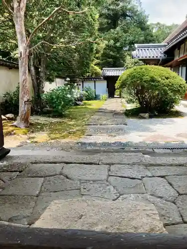 地蔵院の山門