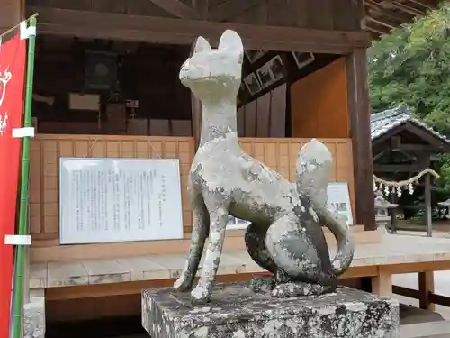 稲荷神社の狛犬