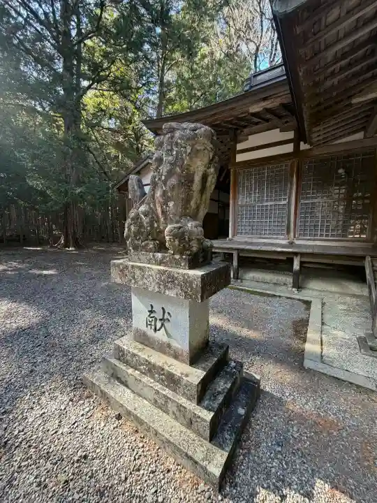 八柱神社(大内山)の{uncategorized: "未分類", other: "その他", undefined: "問題あり", building: "その他建物", grave: "お墓", sacred_gate: "鳥居", guardian: "狛犬", statue: "像", buddha: "仏像", history: "歴史", nature: "自然", garden: "庭園", animal: "動物", pagoda: "塔", temizu: "手水舎", mountain_gate: "山門・神門", sanctuary: "本殿・本堂", subordinate: "末社・摂社", art: "芸術", scenery: "景色", jizo: "地蔵", ema: "絵馬", goshuin: "御朱印", omikuji: "おみくじ", items: "授与品その他", amulet: "お守り", goshuincho: "御朱印帳", eats: "食事", festival: "お祭り", votive_dance: "神楽", shichigosan: "七五三参", wedding: "結婚式", experience: "体験その他", initially: "初詣", around: "周辺", anti_infection: "感染症対策"}