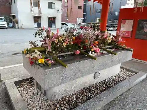 生田神社の{uncategorized: "未分類", other: "その他", undefined: "問題あり", building: "その他建物", grave: "お墓", sacred_gate: "鳥居", guardian: "狛犬", statue: "像", buddha: "仏像", history: "歴史", nature: "自然", garden: "庭園", animal: "動物", pagoda: "塔", temizu: "手水舎", mountain_gate: "山門・神門", sanctuary: "本殿・本堂", subordinate: "末社・摂社", art: "芸術", scenery: "景色", jizo: "地蔵", ema: "絵馬", goshuin: "御朱印", omikuji: "おみくじ", items: "授与品その他", amulet: "お守り", goshuincho: "御朱印帳", eats: "食事", festival: "お祭り", votive_dance: "神楽", shichigosan: "七五三参", wedding: "結婚式", experience: "体験その他", initially: "初詣", around: "周辺", anti_infection: "感染症対策"}