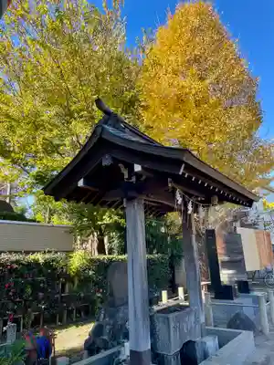 白山神社の手水舎
