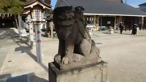 高靇神社の狛犬