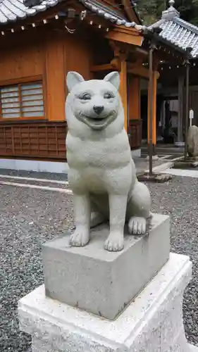 黒犬神社の狛犬