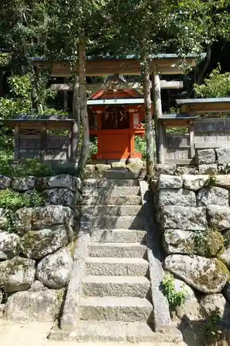 忍坂坐生根神社の末社・摂社
