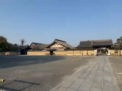 東寺（教王護国寺）の{uncategorized: "未分類", other: "その他", undefined: "問題あり", building: "その他建物", grave: "お墓", sacred_gate: "鳥居", guardian: "狛犬", statue: "像", buddha: "仏像", history: "歴史", nature: "自然", garden: "庭園", animal: "動物", pagoda: "塔", temizu: "手水舎", mountain_gate: "山門・神門", sanctuary: "本殿・本堂", subordinate: "末社・摂社", art: "芸術", scenery: "景色", jizo: "地蔵", ema: "絵馬", goshuin: "御朱印", omikuji: "おみくじ", items: "授与品その他", amulet: "お守り", goshuincho: "御朱印帳", eats: "食事", festival: "お祭り", votive_dance: "神楽", shichigosan: "七五三参", wedding: "結婚式", experience: "体験その他", initially: "初詣", around: "周辺", anti_infection: "感染症対策"}