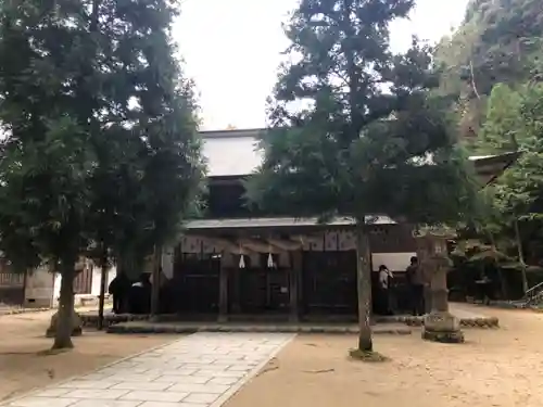 玉作湯神社の本殿