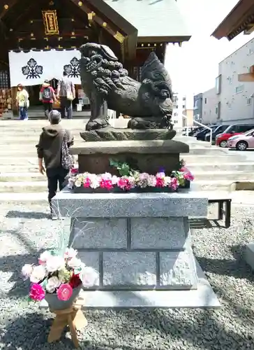 札幌諏訪神社の狛犬