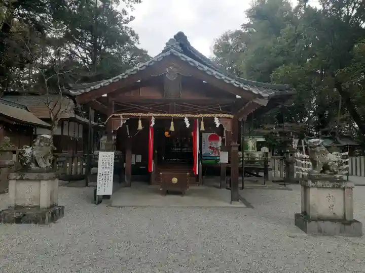 鴨都波神社の{uncategorized: "未分類", other: "その他", undefined: "問題あり", building: "その他建物", grave: "お墓", sacred_gate: "鳥居", guardian: "狛犬", statue: "像", buddha: "仏像", history: "歴史", nature: "自然", garden: "庭園", animal: "動物", pagoda: "塔", temizu: "手水舎", mountain_gate: "山門・神門", sanctuary: "本殿・本堂", subordinate: "末社・摂社", art: "芸術", scenery: "景色", jizo: "地蔵", ema: "絵馬", goshuin: "御朱印", omikuji: "おみくじ", items: "授与品その他", amulet: "お守り", goshuincho: "御朱印帳", eats: "食事", festival: "お祭り", votive_dance: "神楽", shichigosan: "七五三参", wedding: "結婚式", experience: "体験その他", initially: "初詣", around: "周辺", anti_infection: "感染症対策"}