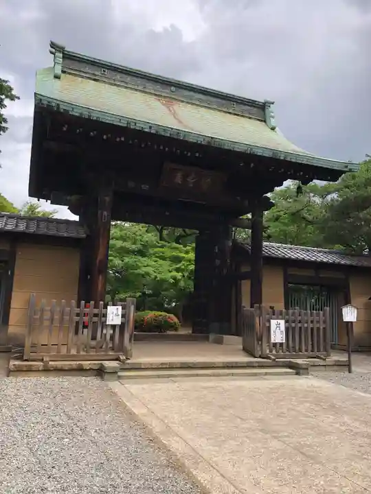 豪徳寺の山門・神門