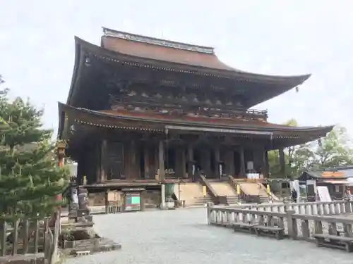 金峯山寺の本殿・本堂