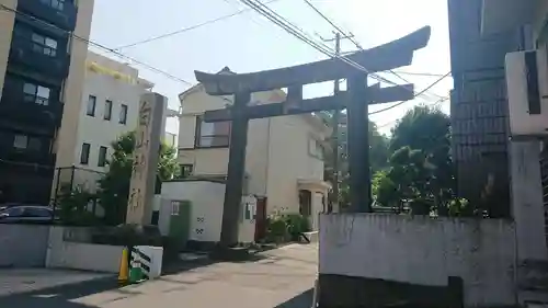 白山神社の鳥居