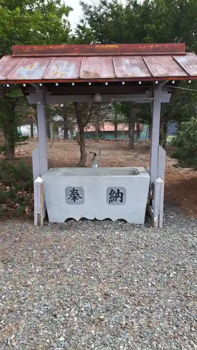 安平八幡神社の手水舎