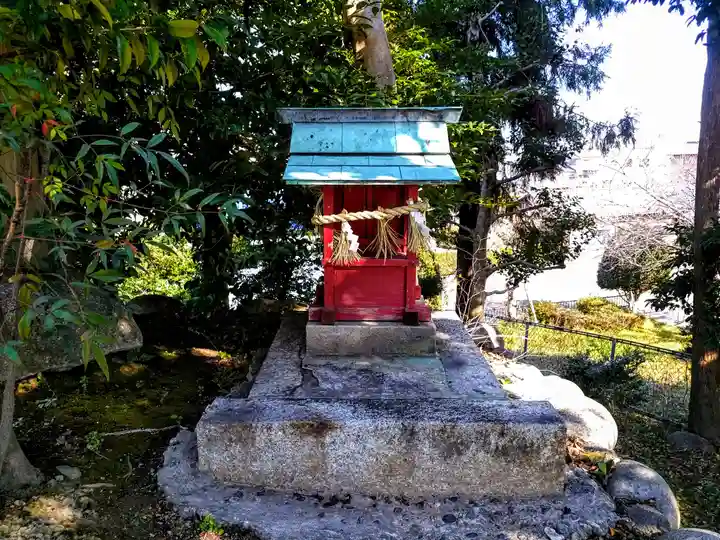 神明社の末社・摂社