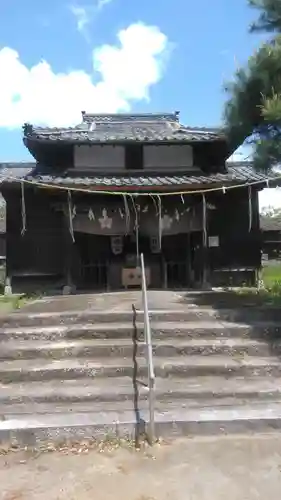 日霊神社の本殿