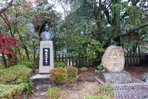 姫路神社の像