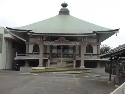 観護寺の本殿・本堂