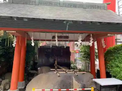 京濱伏見稲荷神社の手水舎