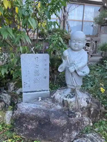 龍岳院の像