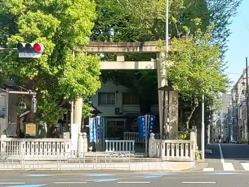 鳥越神社の鳥居