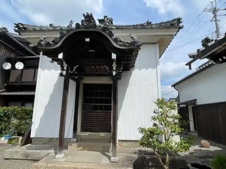 即往寺の{uncategorized: "未分類", other: "その他", undefined: "問題あり", building: "その他建物", grave: "お墓", sacred_gate: "鳥居", guardian: "狛犬", statue: "像", buddha: "仏像", history: "歴史", nature: "自然", garden: "庭園", animal: "動物", pagoda: "塔", temizu: "手水舎", mountain_gate: "山門・神門", sanctuary: "本殿・本堂", subordinate: "末社・摂社", art: "芸術", scenery: "景色", jizo: "地蔵", ema: "絵馬", goshuin: "御朱印", omikuji: "おみくじ", items: "授与品その他", amulet: "お守り", goshuincho: "御朱印帳", eats: "食事", festival: "お祭り", votive_dance: "神楽", shichigosan: "七五三参", wedding: "結婚式", experience: "体験その他", initially: "初詣", around: "周辺", anti_infection: "感染症対策"}