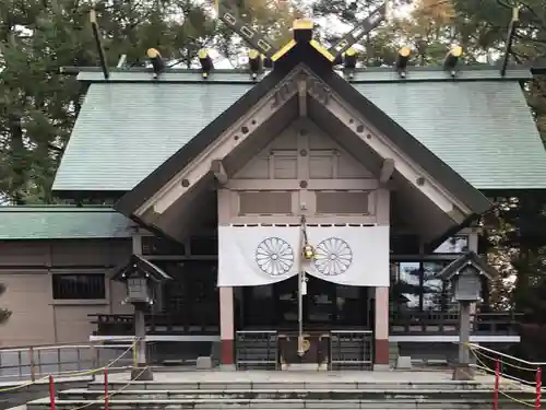 白石神社の本殿