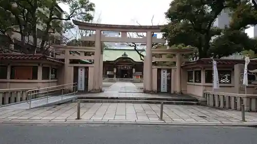 坐摩神社の鳥居